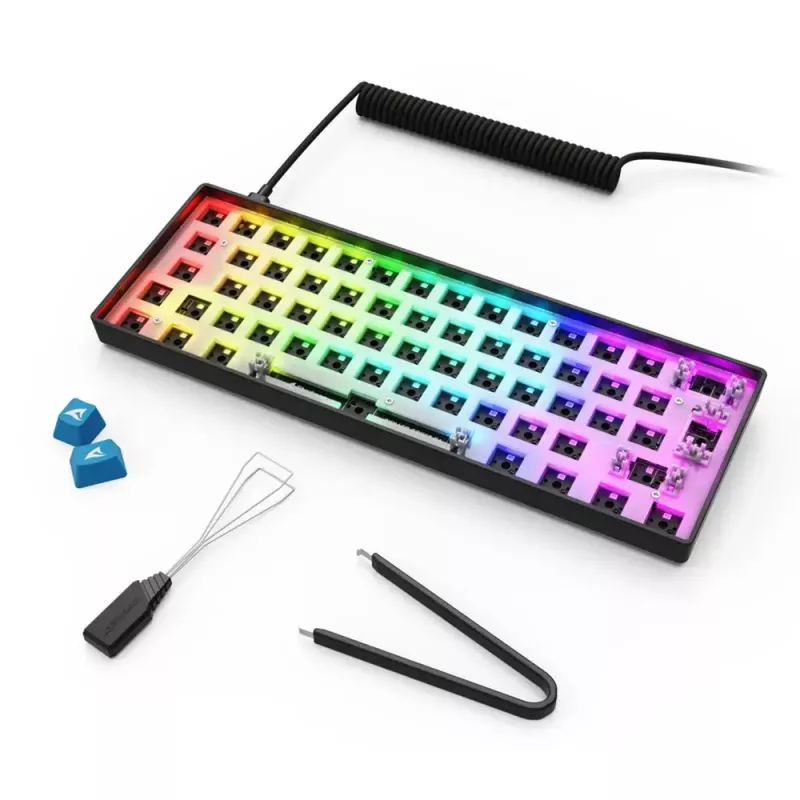 Mechanische kompakte 60%-Tastatur Sharkoon SKILLER SGK50 S4 — Kabelgebundenes USB, QWERTY deutsches Layout, RGB-Hintergrundbeleuchtung, 1,5 m Kabel, schwarz