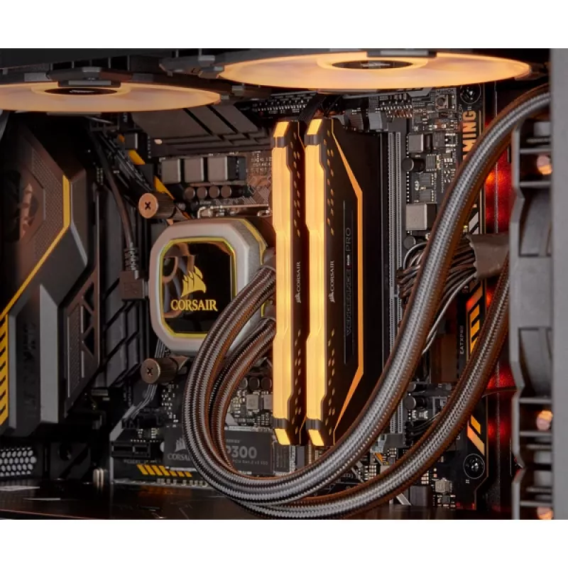 CORSAIR Speicher 16GB DDR4 3200MHz 2x8GB C16 - Schwarz (geöffnete Verpackung)