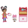 Gabbys Puppenhaus, Kunstatelier-Set mit 2 Spielfiguren, 2 Zubehörteilen, Lieferung und Möbelstück, Kinderspielzeug für Kinder ab 3 Jahren