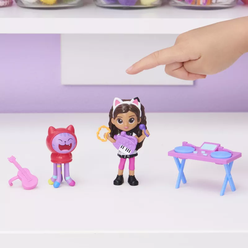 Gabbys Puppenhaus, Kunstatelier-Set mit 2 Spielfiguren, 2 Zubehörteilen, Lieferung und Möbelstück, Kinderspielzeug für Kinder ab 3 Jahren