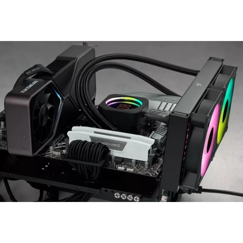 CORSAIR Arbeitsspeicher 32GB (2x16GB) DDR5 DRAM 6400MT/s CL32 Speicherkit Vengeance – Weiß