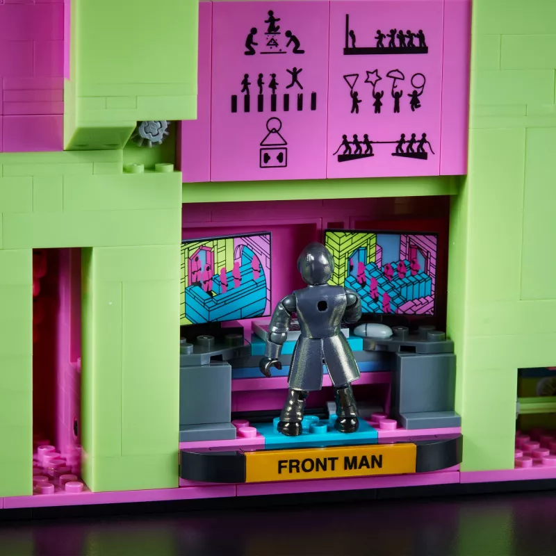 Mattel MEGA Squid Game Treppenbau-Spielzeugset mit Actionfigur (1707 Teile) für Sammler