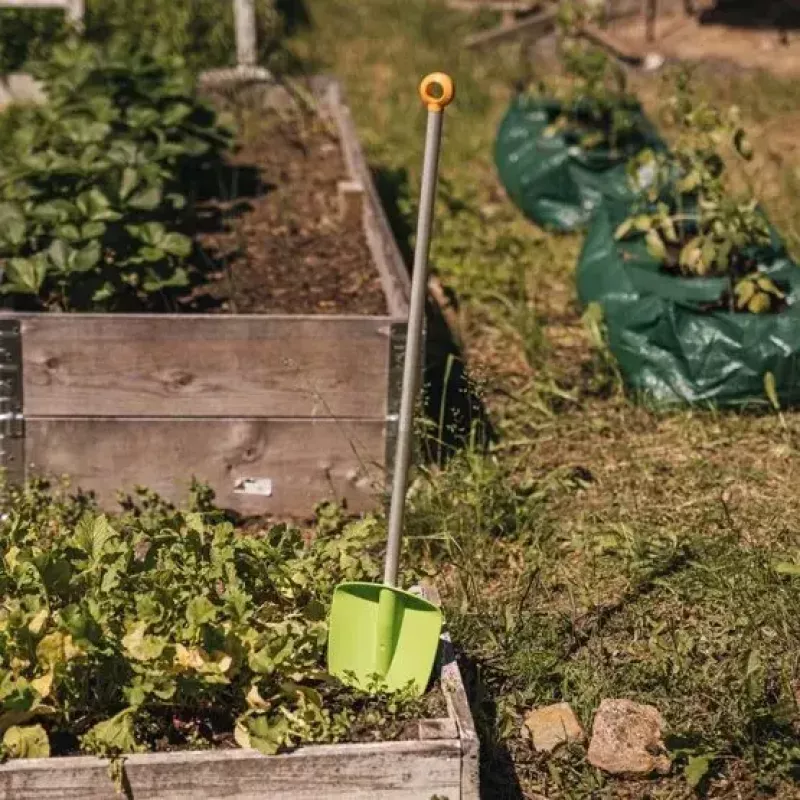 Schaufel Fiskars MyFirst Aluminium-Kunststoff, Kinder-Gartenspaten, grün