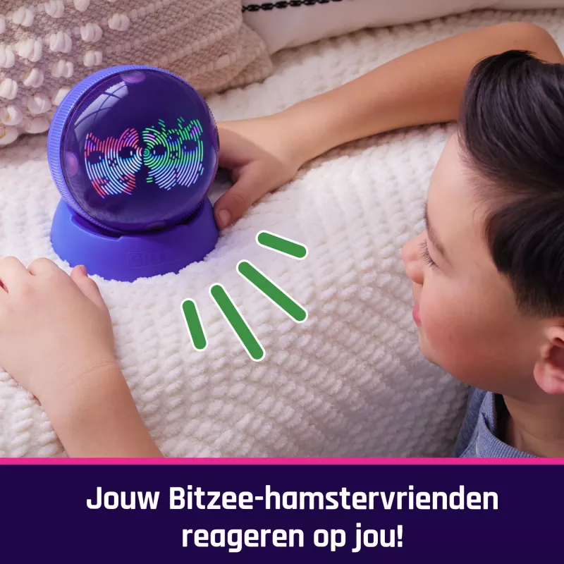 Interaktives Hamsterball-Spielzeug Spinmaster Bitzee mit über 20 digitalen Hamstern, rollt und reagiert auf Berührung, AA-Batterie, mehrfarbig