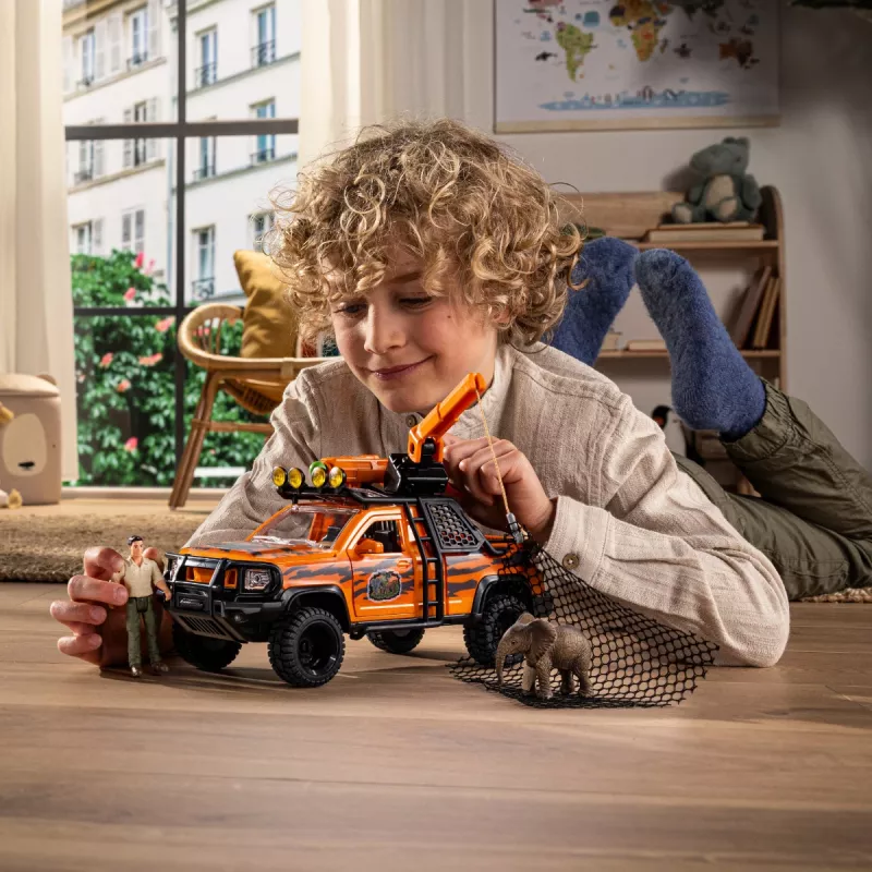 Toy playset Schleich Off-Road Adventure in the Jungle — Jungle theme, plastic figures, ages 3–8