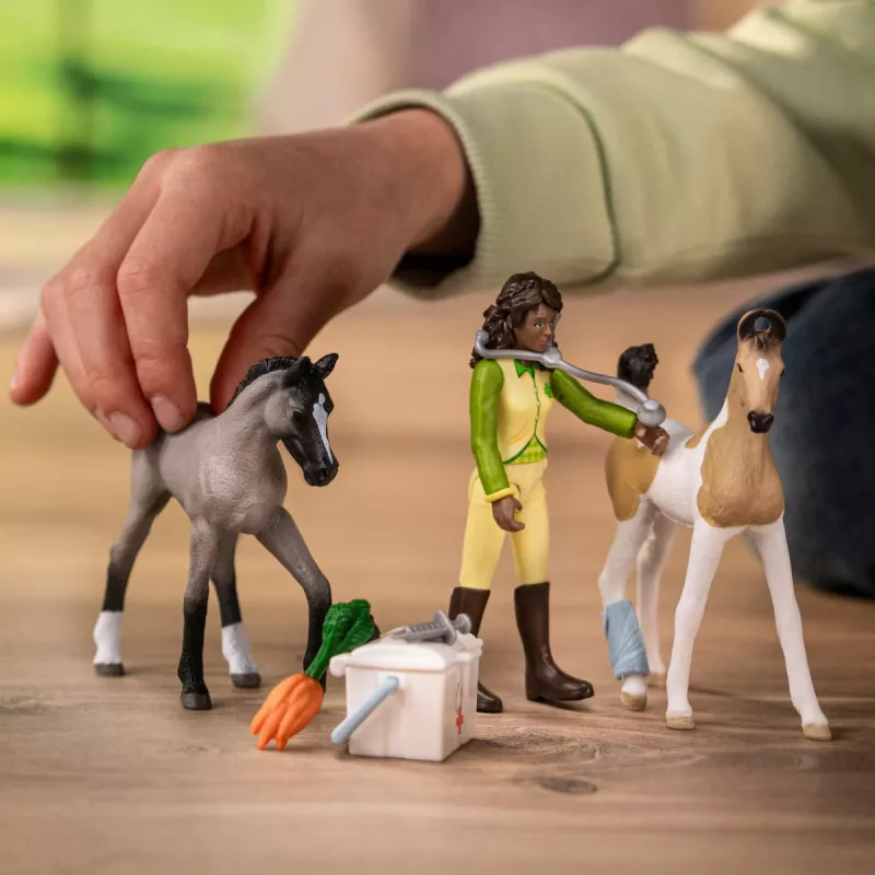Spielset Schleich Sarahs Erste-Hilfe-Set Figur — Schleich 42777