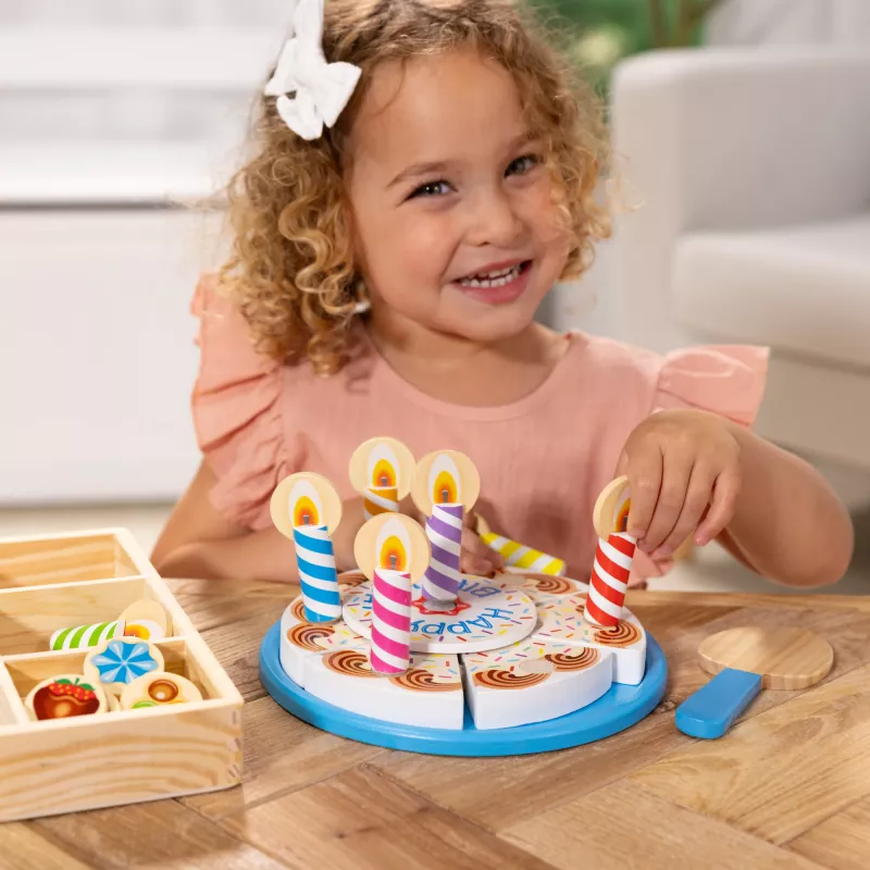 Melissa & Doug Geburtstagsparty-Kuchen – Holzspielzeug-Lebensmittel mit Mischanpassungs-Dekorationen und 7 Kerzen