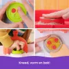 Kinetic Sand, SquishPizza Aufgehender Pizzaofen Spielset, Kreative Ostergeschenke, Enthält 1 lb formbaren Spielsand & 5 Werkzeuge, Spielzeuglebensmittel Kunsthandwerk Kinderspielzeug