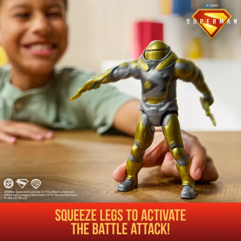 Actionfigur Superman Hammer of Boravia 6 Zoll, Filmstil, enthält 2 Zubehörteile, Gold/Grau