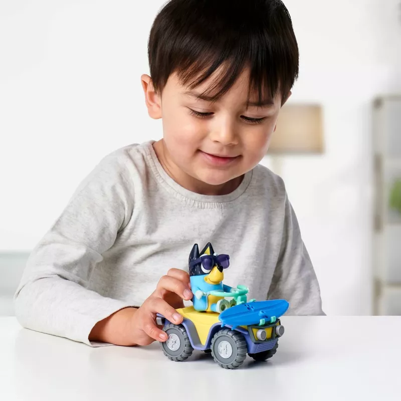 Moose Toys Bluey S9 Figur & Fahrzeug-Set Strand-Quad mit Bandit