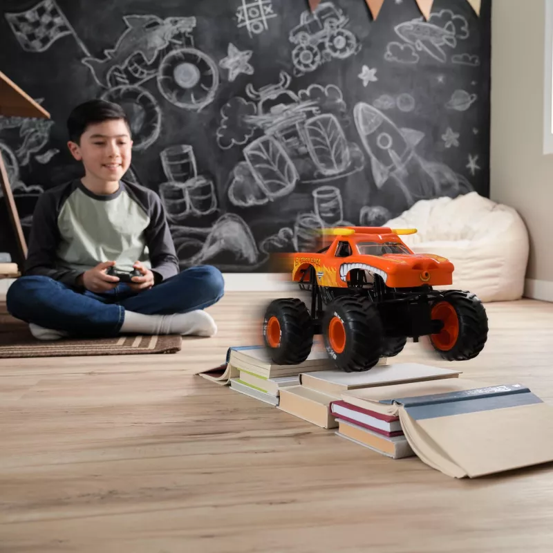 Monster Jam , El Toro Loco RC Monster Truck mit Atomizer-Raucheffekten, Maßstab 1:15, Spielzeug für Jungen und Mädchen ab 3 Jahren