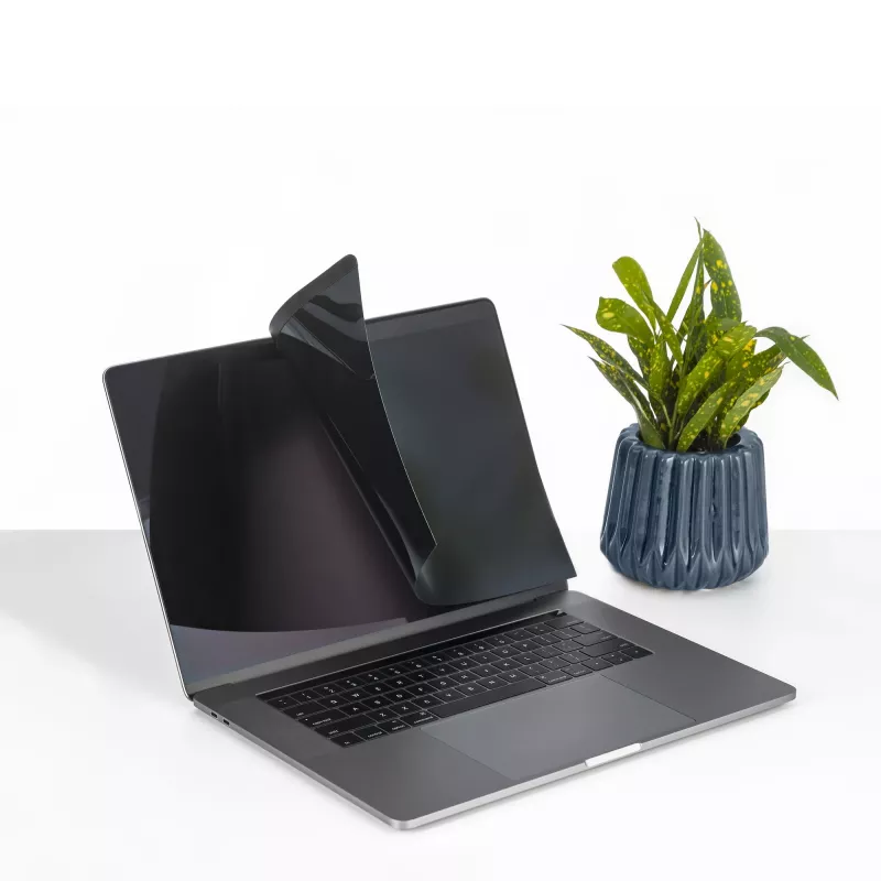 StarTech.com Laptop-Privatsphärenfilter für 13 inch MacBook Pro & MacBook Air – Magnetischer, abnehmbarer Sicherheitsfilter – Blaulichtreduzierender Bildschirmschutz 16:10 – Matt/Glänzend – +/-30 Grad