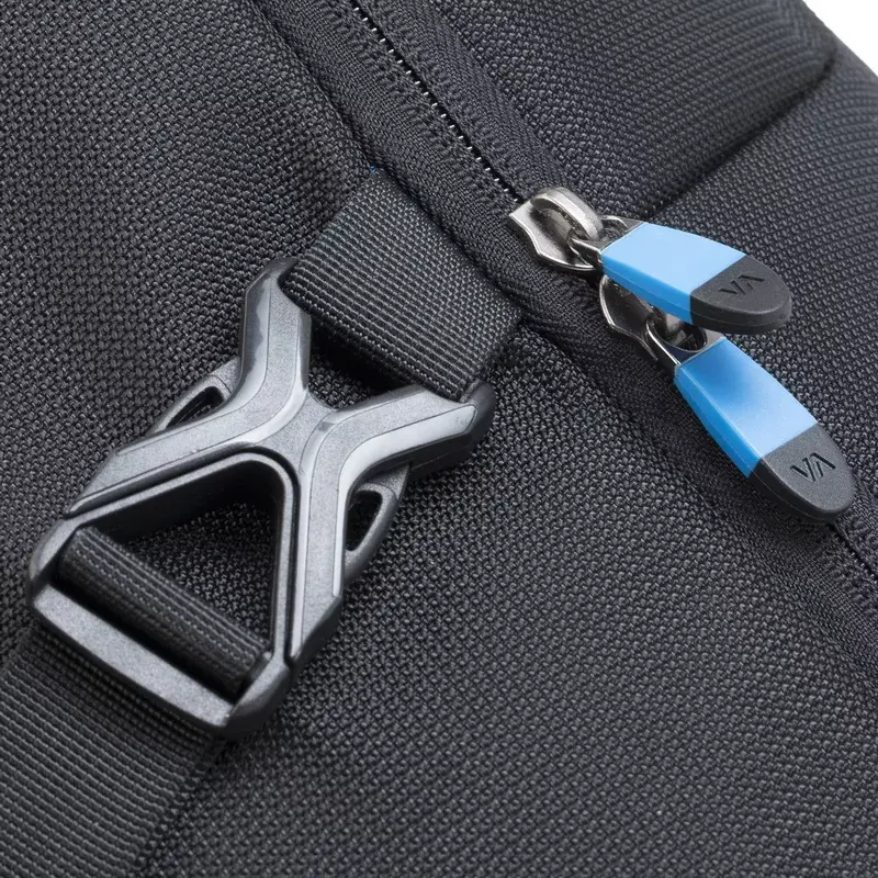 Rivacase 7860 Rucksacktasche für Laptops bis 43,9 cm (17,3 Zoll), Polyester, Schwarz/Blau