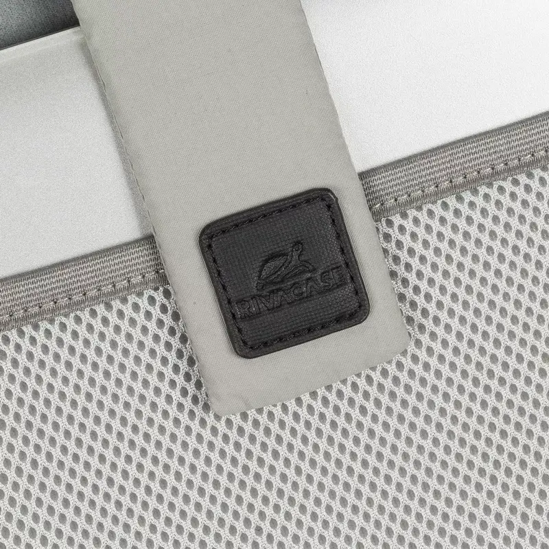 Aktentasche Rivacase 8823 für Laptops bis 33,8 cm (13,3 Zoll) — Polyester, Polyurethan, 0,675 kg