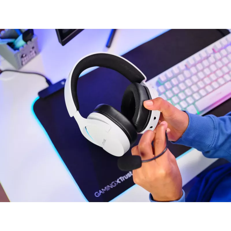 Trust GXT 491W FAYZO Headset Kabelgebunden & Kabellos Head-Band Gaming USB Typ-C Bluetooth Schwarz, Weiß