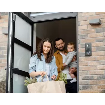 2N IP One Video-Türsprechanlage Grau 1920x1440 Auflösung IP66