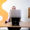R-Go Tools Laptop-Ständer R-Go Riser Document, ergonomischer, faltbarer und verstellbarer Ständer mit Dokumentenhalter, schwarz