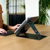 R-Go Tools Tablet- und Laptopständer R-Go Riser Duo, geeignet für 10–22-Zoll-Bildschirm, schwarz