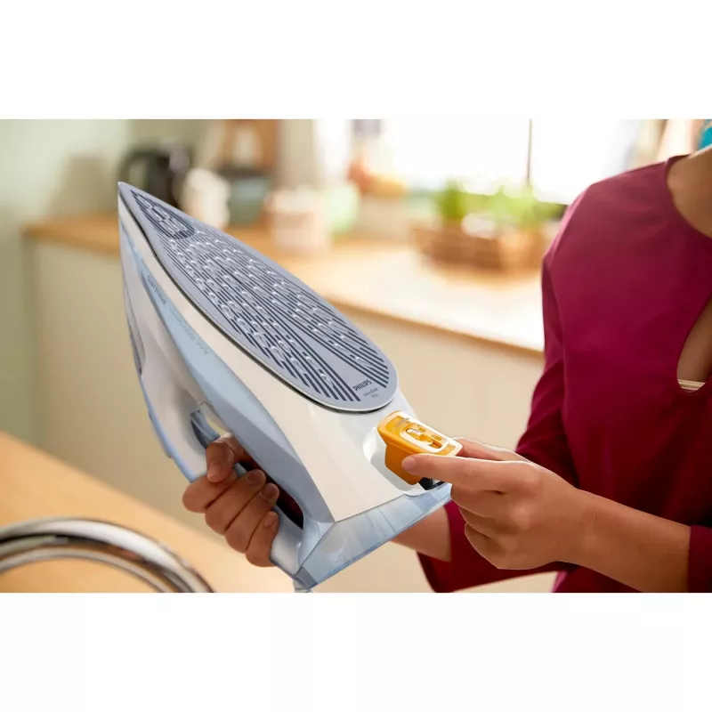 Dampfbügeleisen Philips 7000er Serie DST7011/20 — 2600 W, 0,3 l Tank, SteamGlide Plus Bügelsohle, Vertikaldampf
