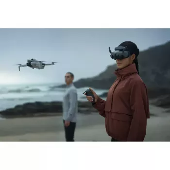 Fernsteuerung DJI RC Motion 3 Grau mit 2600 mAh integriertem Akku, 10 h Akkulaufzeit, kompatibel mit Avata 2 / Mini 4 Pro / Air 3 / Goggles 3