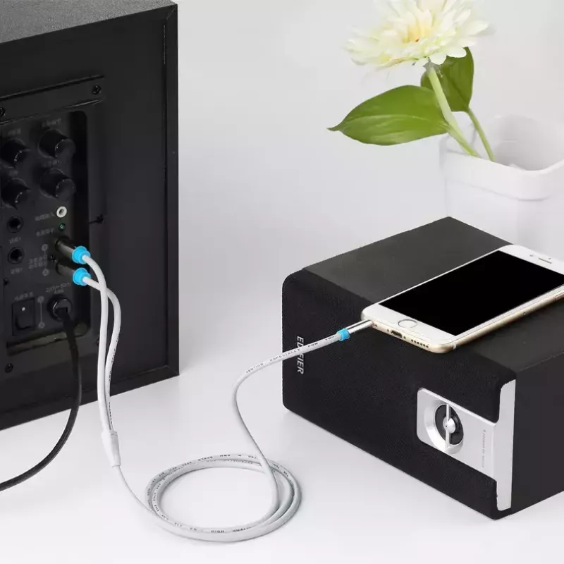 Audiokabel Vention 3,5 mm TRRS (Stecker) auf 2×RCA (Stecker), 2 m, schwarz