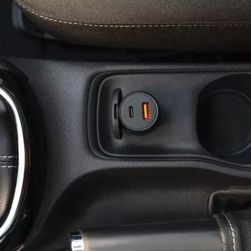 4smarts VoltRoad Ultimate Auto-Ladegerät für Laptops, Smartphones und Tablets mit Schnellladefunktion