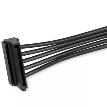 StarTech.com 4x SATA-Stromsplitter-Adapterkabel, SATA 15-polig, 4 x SATA, 0,4 m, Stecker, Buchse, Schwarz