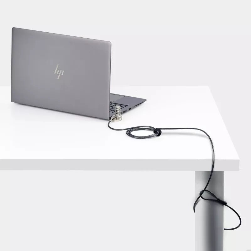 StarTech.com Universelles Laptop-Kabelschloss 2 m, serialisiertes Sicherheitskabel für Notebooks, kompatibel mit Noble Wedge®/Nano/K-Slot; schlüsselloses Kombinationskabel, TAA