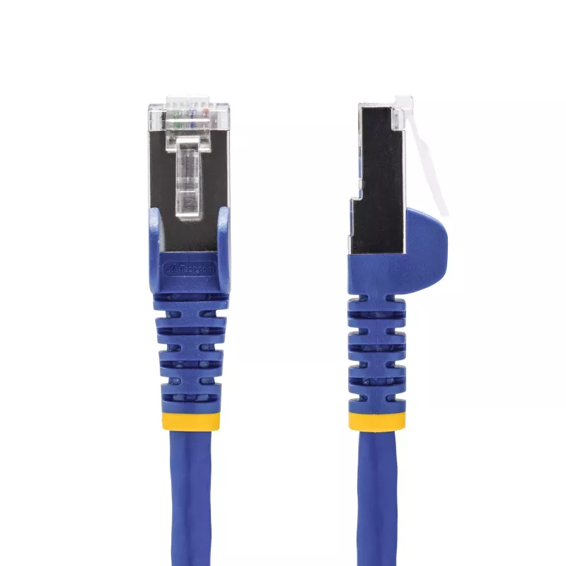 StarTech.com 50cm Blaues CAT8 Ethernet-Kabel, rastnasenfreier RJ45, 25G/40G, 2000 MHz, 100 W PoE++, S/FTP, 26AWG reine blanke Kupferlitze, LSZH, geschirmtes Netzwerk-Patchkabel mit Zugentlastungen, einzeln geprüft