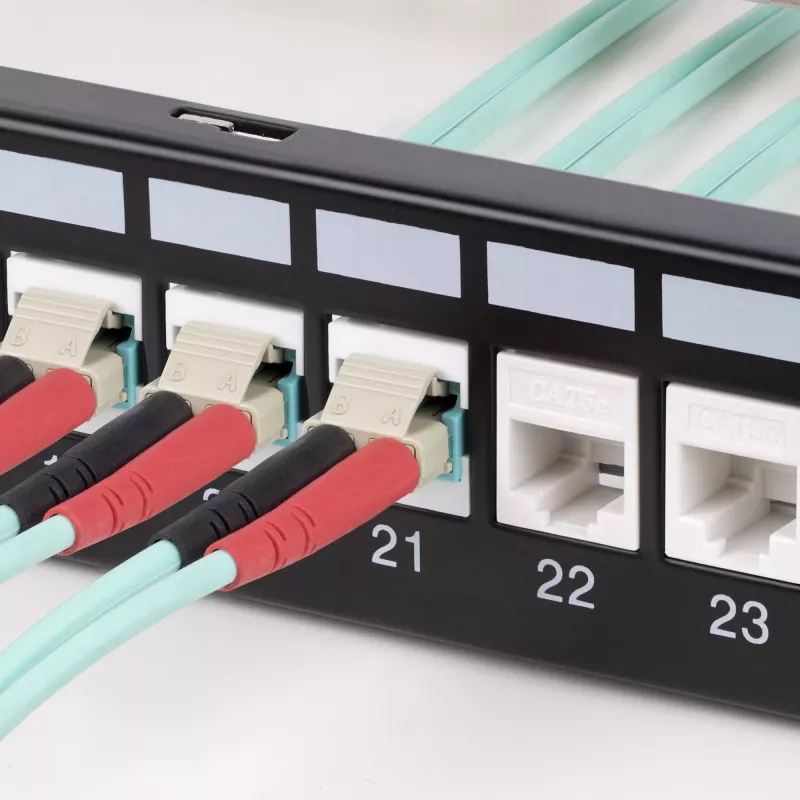 StarTech.com LC-auf-LC-Kupplung, LC-Glasfaserkupplung, LC/UPC-Keystone-Buchse, Duplex-Glasfaser-LC-Keystone-Kupplung für Patchpanel