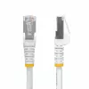 StarTech.com 5m weißes CAT8 Ethernetkabel, rastnasenfreier RJ45, 25G/40G, 2000MHz, 100W PoE++, S/FTP, 26AWG reine blanke Kupferleitung, LSZH, geschirmtes Netzwerk-Patchkabel mit Zugentlastungen, einzeln getestet