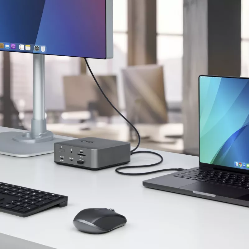 StarTech.com 2.6ft (80cm) Thunderbolt 5 Kabel, 80 Gbit/s/ bis zu 120 Gbit/s, 240 W PD, 8K 60 Hz, zertifiziertes Thunderbolt-Kabel – kompatibel mit Thunderbolt 4/USB4/USB-C