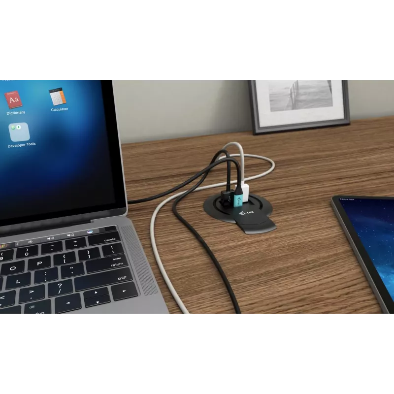 Ladegerät i-tec Einbau-Tisch-Schnellladegerät USB-C PD 3.0 + 3x USB 3.0 QC3.0 96 W