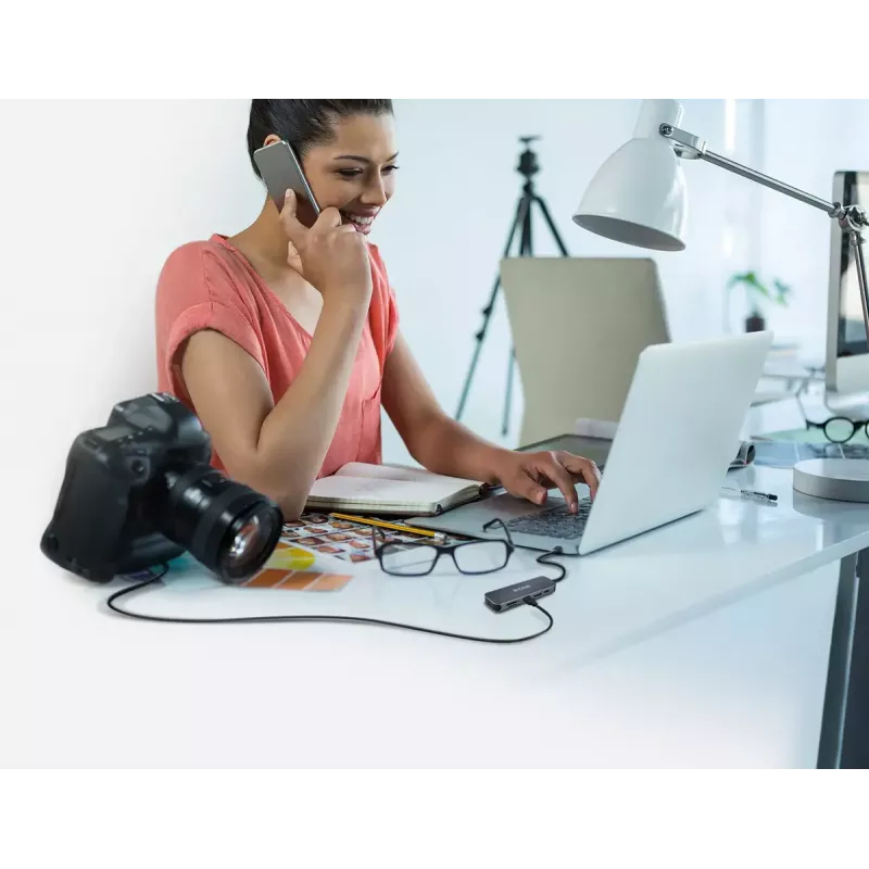 D-Link 5-in-1 USB-C Hub mit Kartenleser DUB-2325 USB Type-C Grau
