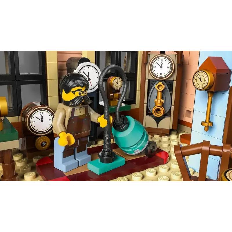 LEGO Icons Bauset 10350 Tudor Corner House — 3.266 Teile, 8 Minifiguren, Alter 18+, 260×250×310 mm