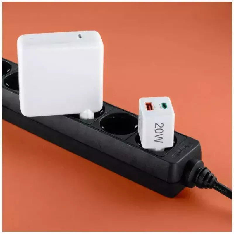 Hama 00201991 Ladegerät für Mobilgeräte Headset, Powerbank, Smartphone, Tablet Weiß AC Schnellladung Indoor