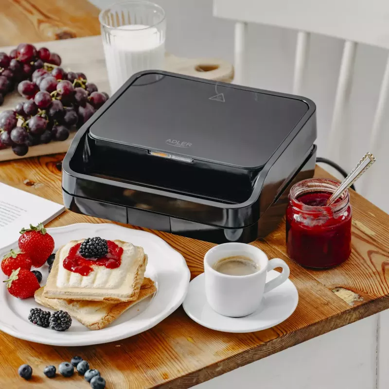 Sandwichmaker 2-in-1 Adler AD 3070b — 850 W, 2 Platten, schwarz