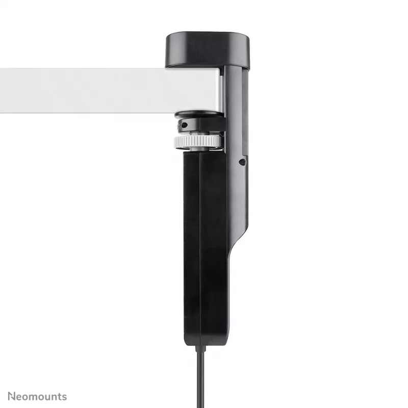 Neomounts DS22-840BL6 Tischsteckdose mit Klemme und USB-C- sowie USB-A-Anschlüssen – Schnellladung