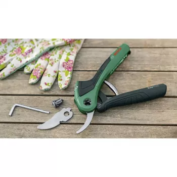 Astschere Bosch EasyPrune Bypass, Edelstahlklinge, 2,5 cm Schnittkapazität, wiederaufladbarer 5,4-Wh-Akku, Sicherheitssperre