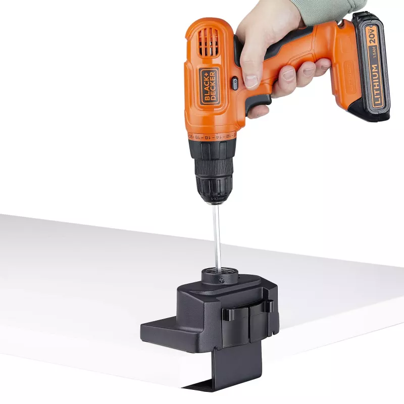 StarTech.com Dreifach-Monitor-Tischhalterung für bis zu drei 27-Zoll-Bildschirme, VESA 75x75/100x100, werkzeuglose Armeinstellung, C-Klemmen-/Tülsenmontage, federunterstützte Arme