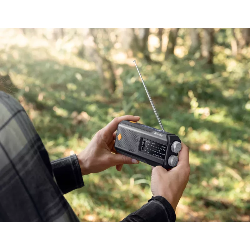 Sandberg Survivor Radio All-in-1 2000, tragbar, AM, FM, 87–180 MHz, 520–1710 kHz, 3 W, Analog
