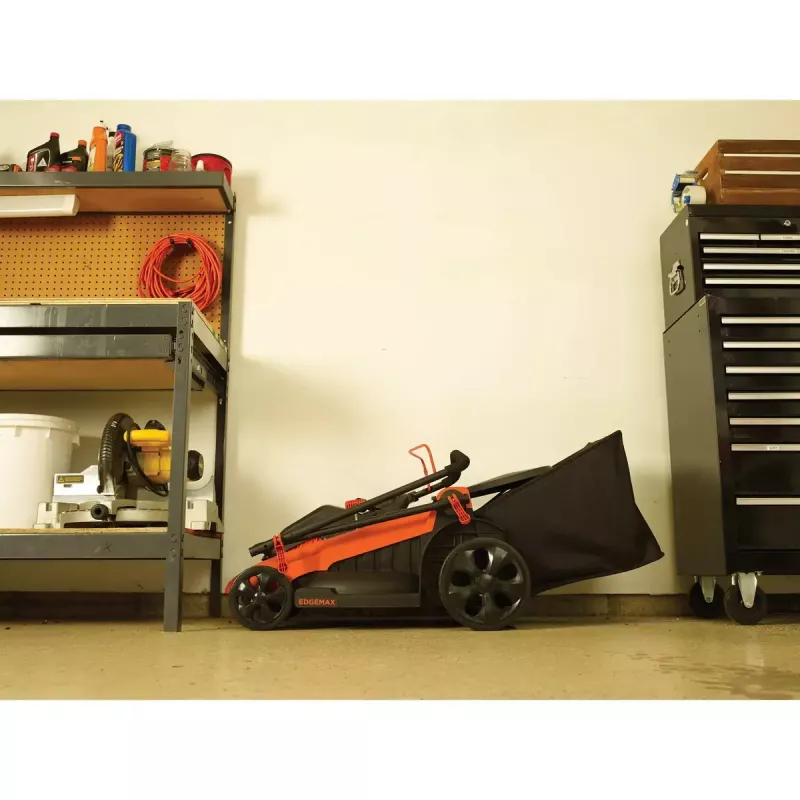 Handgeführter Rasenmäher Schwarz & Decker LM2000-QS