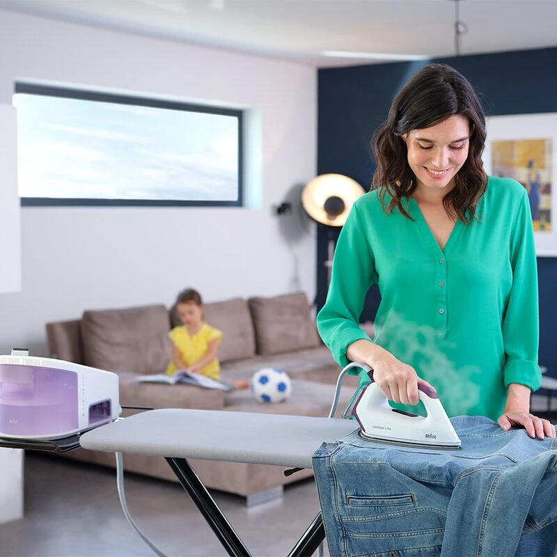 Braun IS3155VI 2400 W 2 L EloxalPlus Bügelsohle Violett, Weiß