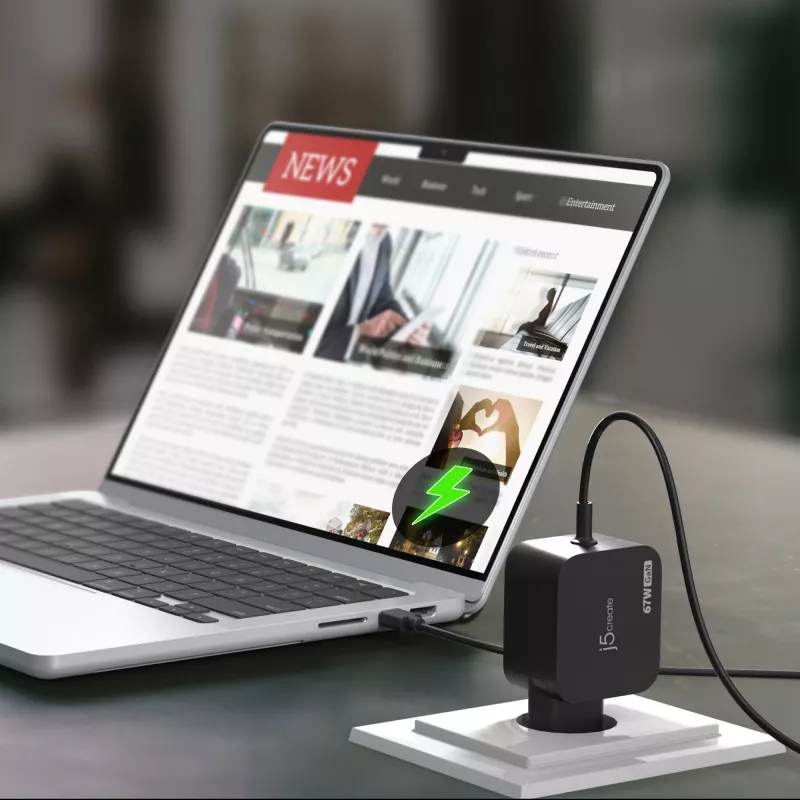 j5create JUP1565DCE3A-EN 67W GaN PD USB-C® Mini-Ladegerät mit 3 Arten von DC-Steckern - EU