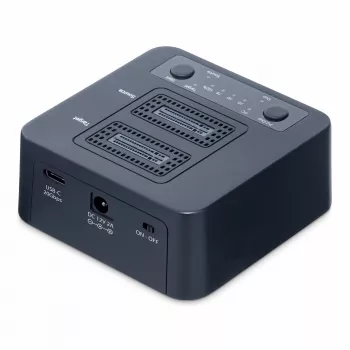 StarTech.com 1:1 M.2 NVMe Drive Duplicator, Standalone M.2 SSD Kloner/Kopierer bis zu 90 GB/min, USB 3.2 20 Gbit/s M.2 Dual-Bay Laufwerksdock, USB-C/A-Kabel im Lieferumfang