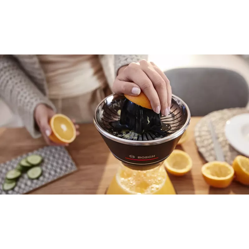 Zitruspresse Bosch MCP72GPB — elektrische Zitruspresse, Edelstahl, 1-Liter-Saftbehälter, schwarz