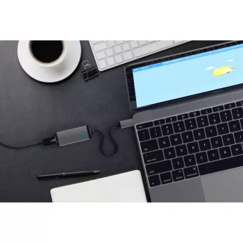 Schnittstellenadapter Satechi ST-TCENM – grau, 23,1 × 62,9 × 13,9 mm, 1 Stück, kompatibel mit Windows/Chrome OS/macOS