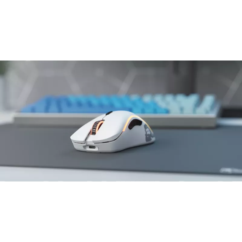 Glorious Gaming Glorious Model D Wireless - Mattweiß, Rechtshänder, RF Wireless, 19000 DPI, Weiß