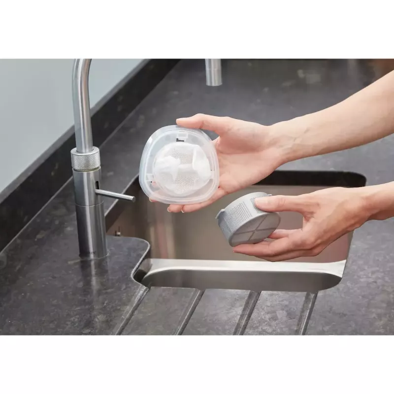 Handstaubsauger Schwarz & Decker NVC115JL-QW, beutellos, 0,325 L, 3,6 V Li-Ion 1,5 Ah, 9 Min. Laufzeit, 529 g