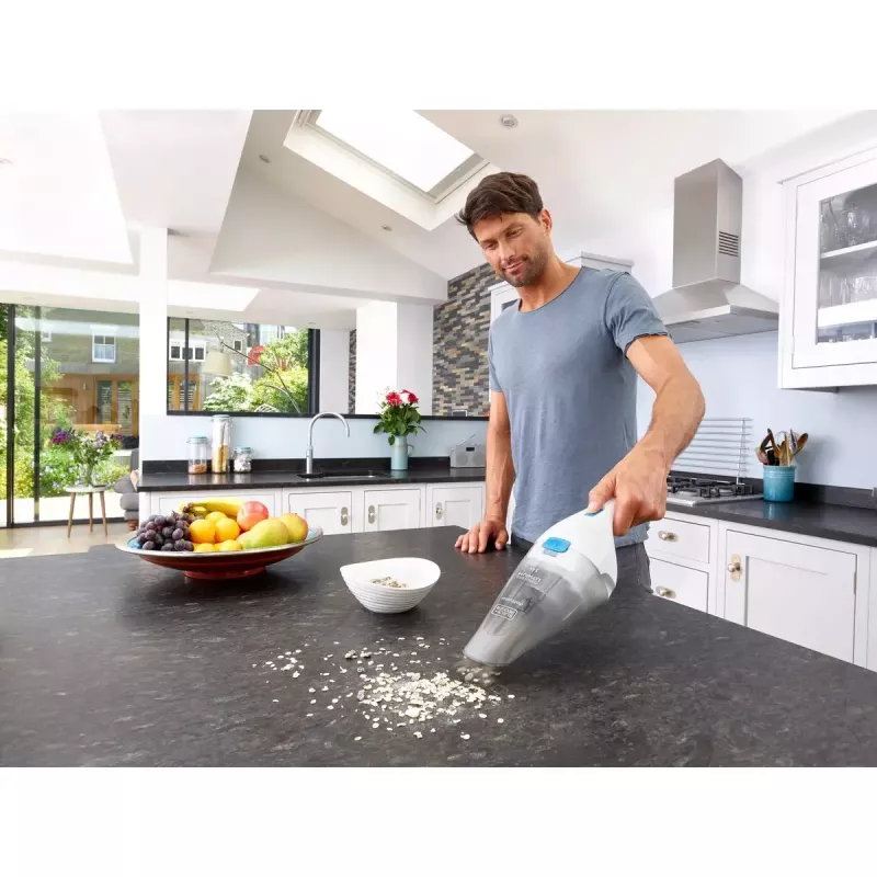 Handstaubsauger Schwarz & Decker NVC115JL-QW, beutellos, 0,325 L, 3,6 V Li-Ion 1,5 Ah, 9 Min. Laufzeit, 529 g